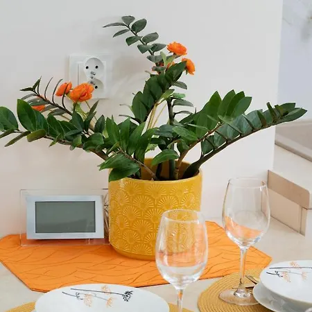 Sunny Seaside With Terrace & Parking By Renters