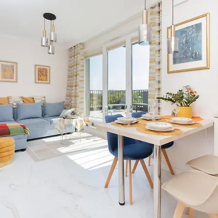 Sunny Seaside With 25m2 Terrace & Parking By Renters * Jastrzębia Góra