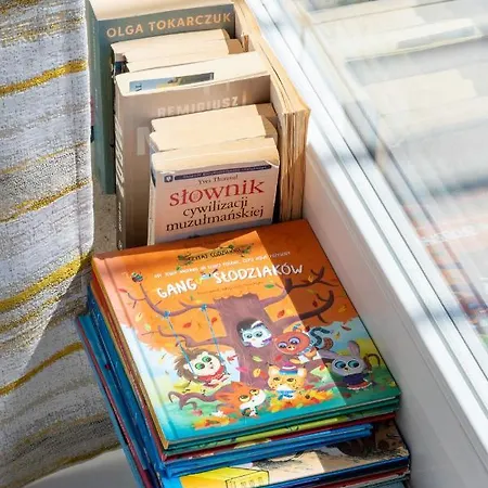 Sunny Seaside With Terrace & Parking By Renters Apartament