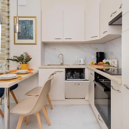 Sunny Seaside With 25m2 Terrace & Parking By Renters