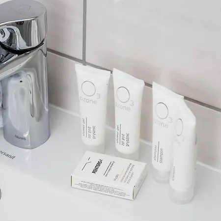 Sunny Seaside With Terrace & Parking By Renters Apartament