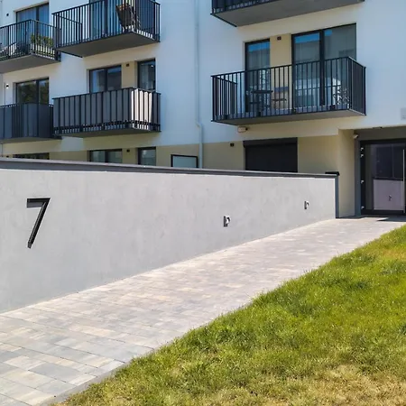 Sunny Seaside With Terrace & Parking By Renters Apartmán Jastrzębia Góra