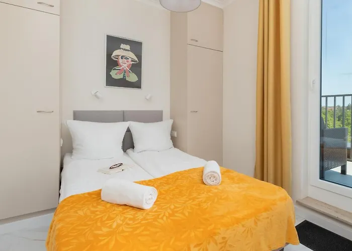 Sunny Seaside With Terrace & Parking By Renters Ястшембя-Гура