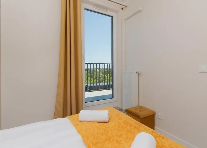 Sunny Seaside With Terrace & Parking By Renters Апартаменты Ястшембя-Гура